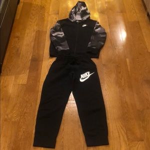 Nike Sweatsuit Set